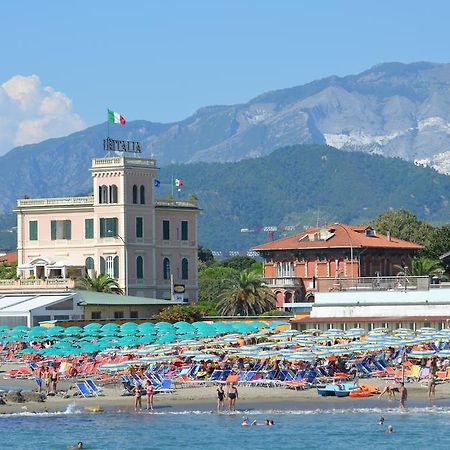 Hotel Italia Marina di Massa Exterior foto