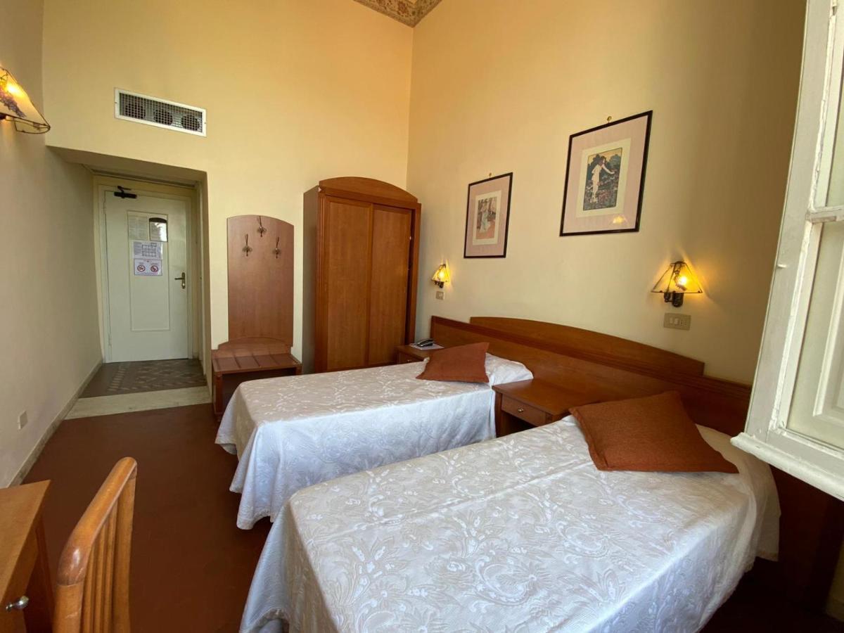 Hotel Italia Marina di Massa Exterior foto