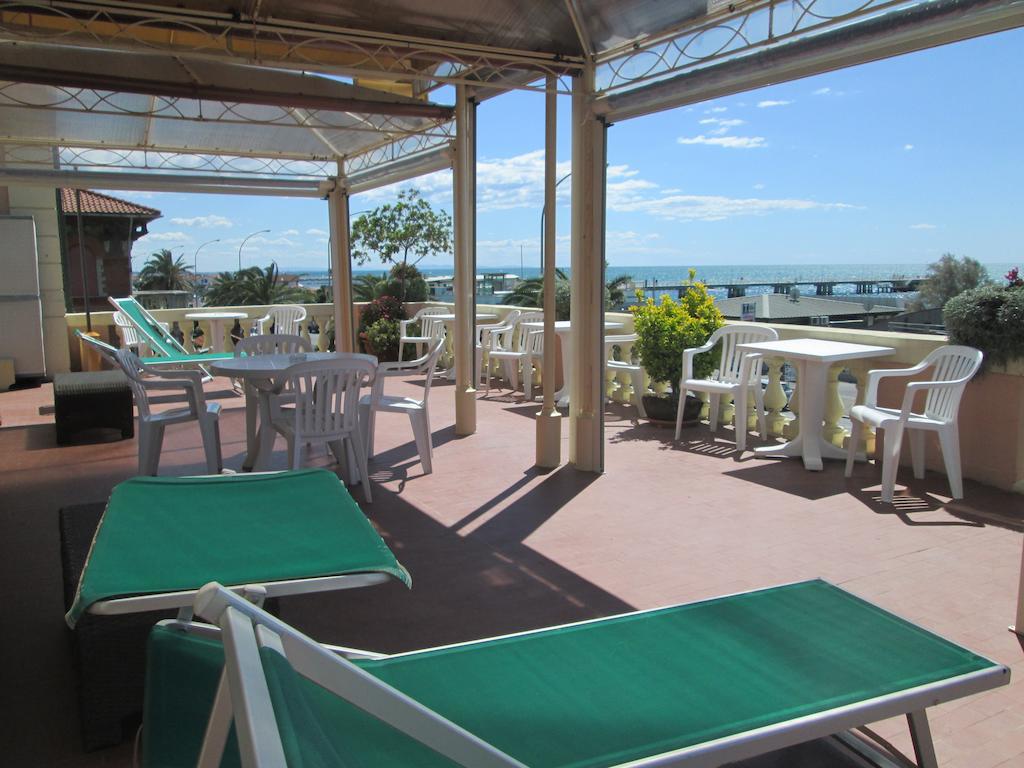 Hotel Italia Marina di Massa Exterior foto