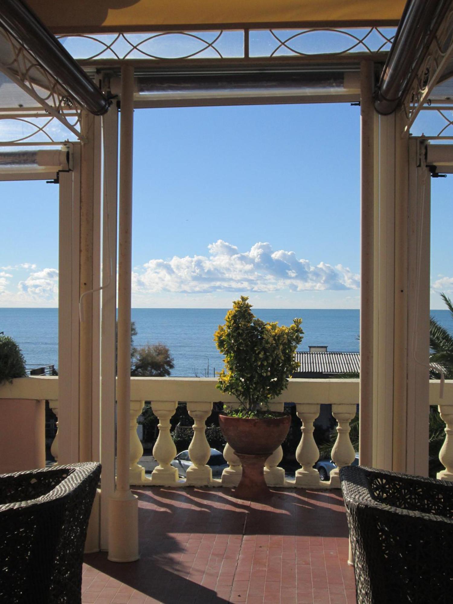 Hotel Italia Marina di Massa Exterior foto