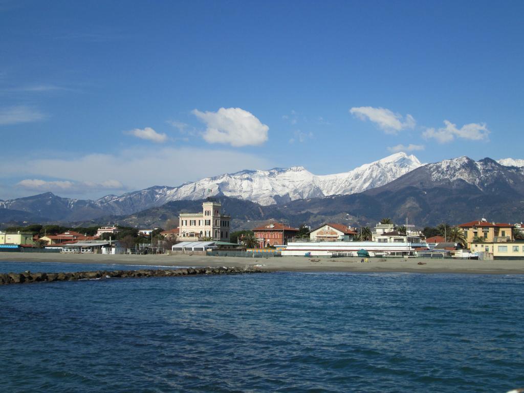 Hotel Italia Marina di Massa Exterior foto